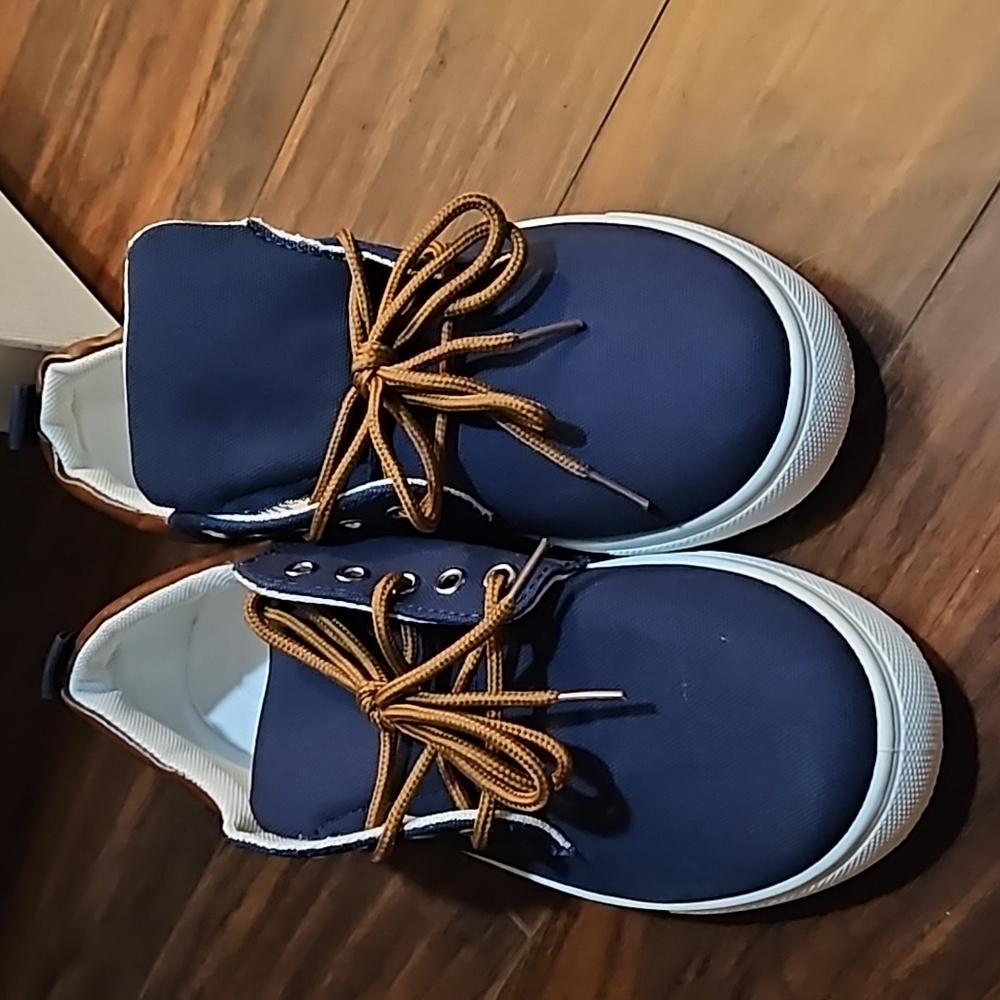 Men's shoes
